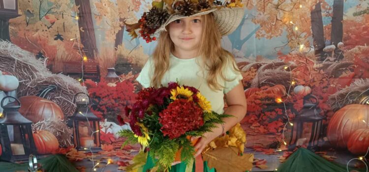 Konkurs „Najpiękniejsze stroje Pani Jesieni” Konkurs „Najpiękniejsze stroje Pani Jesieni”